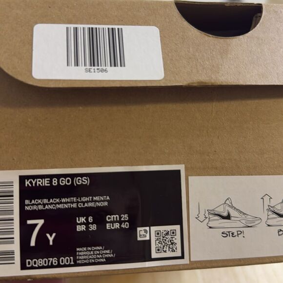 NEW- Nike Kyrie 8- Go GS Boys Shoes- Youth 7 (women’s 8.5) - Picture 8 of 9